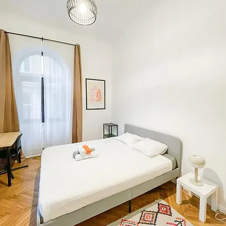 3-bedroom Apartment, Universitate Square, Center 公寓 布加勒斯特