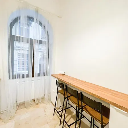 3-bedroom Apartment, Universitate Square, Center 公寓 布加勒斯特