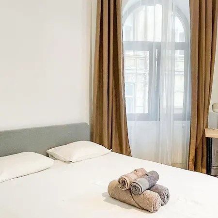 公寓 3-bedroom Apartment, Universitate Square, Center