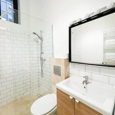 3-bedroom Apartment, Universitate Square, Center 布加勒斯特